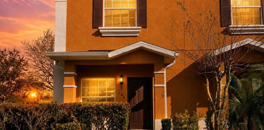 Townhouse in Davenport, Florida 2 bedrooms, 99.96 sq.m. № 2236057