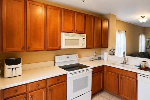 Townhouse in Davenport, Florida 2 bedrooms, 99.96 sq.m. № 2236057 - photo 7