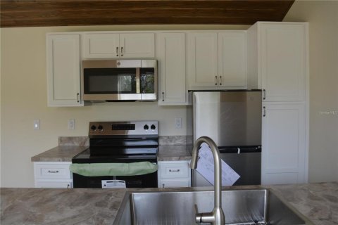 House in Oviedo, Florida 1 bedroom, 39.3 sq.m. № 2203184 - photo 7