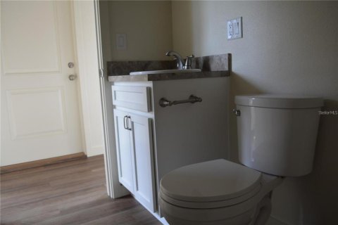 House in Oviedo, Florida 1 bedroom, 39.3 sq.m. № 2203184 - photo 20