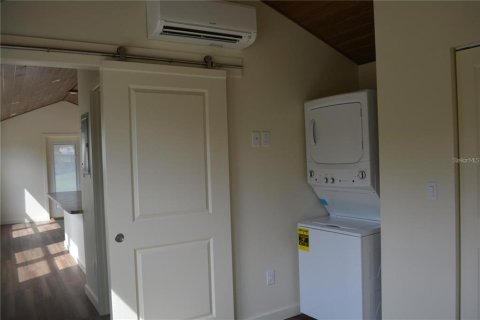 House in Oviedo, Florida 1 bedroom, 39.3 sq.m. № 2203184 - photo 18