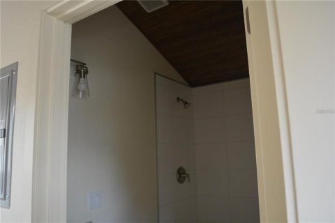 House in Oviedo, Florida 1 bedroom, 39.3 sq.m. № 2203184 - photo 16