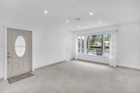 House in Hollywood, Florida 4 bedrooms, 148.83 sq.m. № 1955257 - photo 6