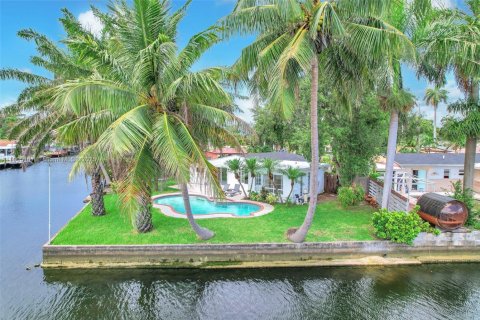 House in Hollywood, Florida 4 bedrooms, 148.83 sq.m. № 1955257 - photo 5