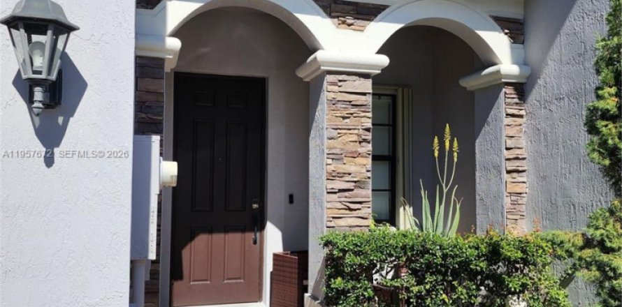 Condominio en Doral, Florida, 3 dormitorios  № 2011355