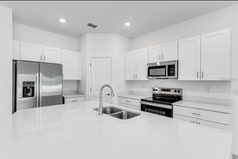 Casa en alquiler en Edgewater, Florida, 3 dormitorios, 127.55 m2 № 1918558 - foto 3