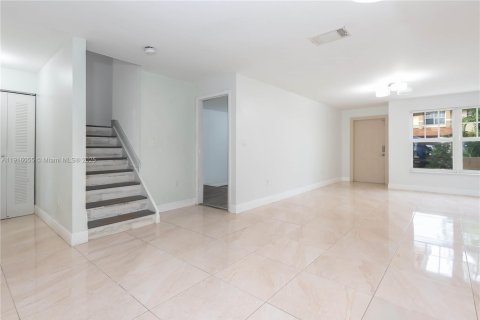 Villa ou maison à vendre à Miami Gardens, Floride: 3 chambres, 138.52 m2 № 1970795 - photo 7