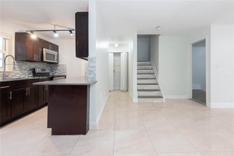 Villa ou maison à vendre à Miami Gardens, Floride: 3 chambres, 138.52 m2 № 1970795 - photo 13