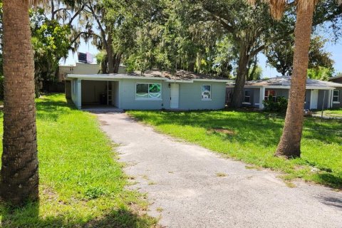 House in Port Richey, Florida 3 bedrooms, 96.99 sq.m. № 2384408 - photo 2