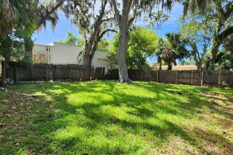 House in Port Richey, Florida 3 bedrooms, 96.99 sq.m. № 2384408 - photo 3