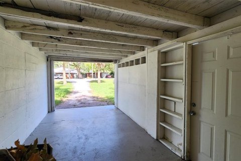 House in Port Richey, Florida 3 bedrooms, 96.99 sq.m. № 2384408 - photo 26