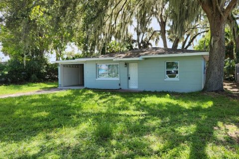 House in Port Richey, Florida 3 bedrooms, 96.99 sq.m. № 2384408