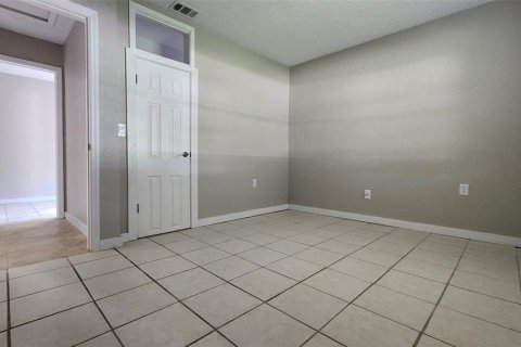 House in Port Richey, Florida 3 bedrooms, 96.99 sq.m. № 2384408 - photo 9