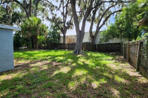 House in Port Richey, Florida 3 bedrooms, 96.99 sq.m. № 2384408 - photo 30