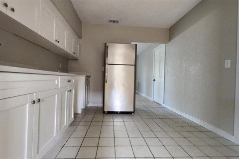 House in Port Richey, Florida 3 bedrooms, 96.99 sq.m. № 2384408 - photo 18