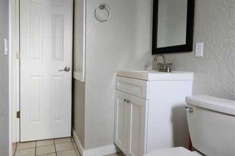 House in Port Richey, Florida 3 bedrooms, 96.99 sq.m. № 2384408 - photo 15