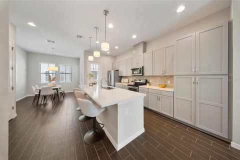 Touwnhouse à vendre à Altamonte Springs, Floride: 3 chambres, 177.26 m2 № 1598241 - photo 5
