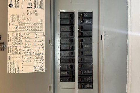 Купить виллу или дом в Корал-Спрингс, Флорида 2 спальни, 106.56м2, № 2027667 - фото 11