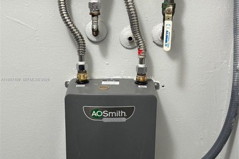 Купить виллу или дом в Корал-Спрингс, Флорида 2 спальни, 106.56м2, № 2027667 - фото 13