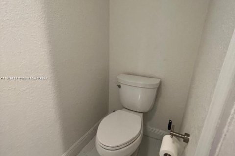 Купить кондоминиум в Майами, Флорида 2 спальни, 105.91м2, № 1970587 - фото 18