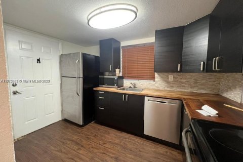 Купить кондоминиум в Майами, Флорида 2 спальни, 105.91м2, № 1970587 - фото 10