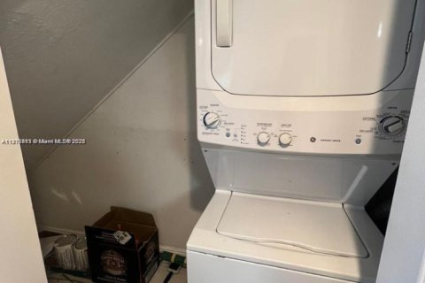 Купить кондоминиум в Майами, Флорида 2 спальни, 105.91м2, № 1970587 - фото 13