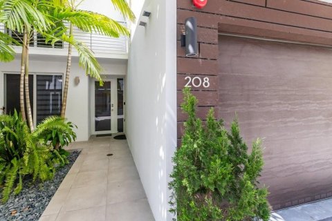 Townhouse in Fort Lauderdale, Florida 4 bedrooms, 207.26 sq.m. № 2147122 - photo 4