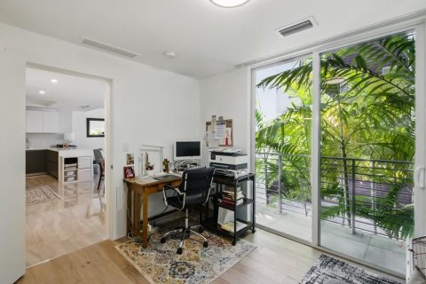 Townhouse in Fort Lauderdale, Florida 4 bedrooms, 207.26 sq.m. № 2147122 - photo 29
