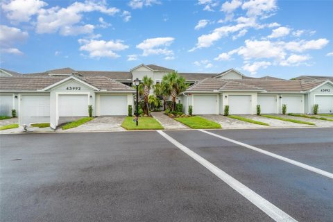 Copropriété à louer à Punta Gorda, Floride: 2 chambres, 145.76 m2 № 1878302 - photo 1