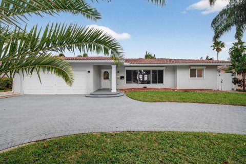 Casa en venta en Fort Lauderdale, Florida, 4 dormitorios, 179.67 m2 № 2182743 - foto 2