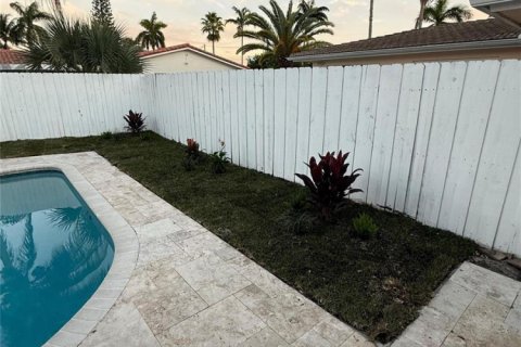 Casa en venta en Fort Lauderdale, Florida, 4 dormitorios, 179.67 m2 № 2182743 - foto 25