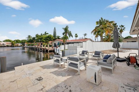 Casa en venta en Fort Lauderdale, Florida, 4 dormitorios, 179.67 m2 № 2182743 - foto 15