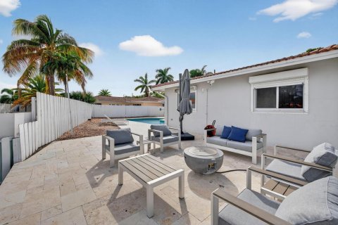 Casa en venta en Fort Lauderdale, Florida, 4 dormitorios, 179.67 m2 № 2182743 - foto 18