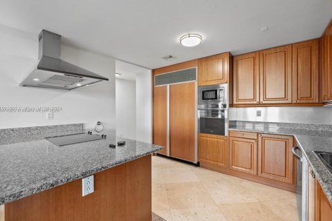 Condo in Miami, Florida, 3 bedrooms № 1980571 - photo 12