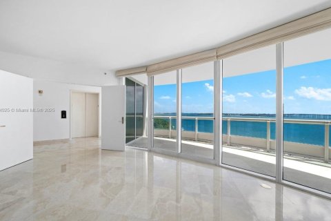 Condo in Miami, Florida, 3 bedrooms № 1980571 - photo 10