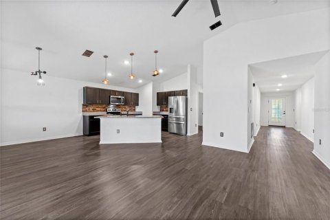 Villa ou maison à louer à Sun City Center, Floride: 4 chambres, 173.63 m2 № 2431935 - photo 11