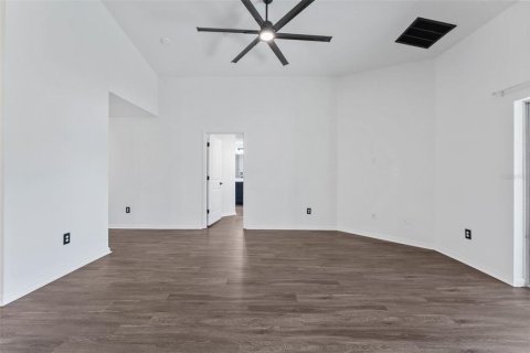 Villa ou maison à louer à Sun City Center, Floride: 4 chambres, 173.63 m2 № 2431935 - photo 12