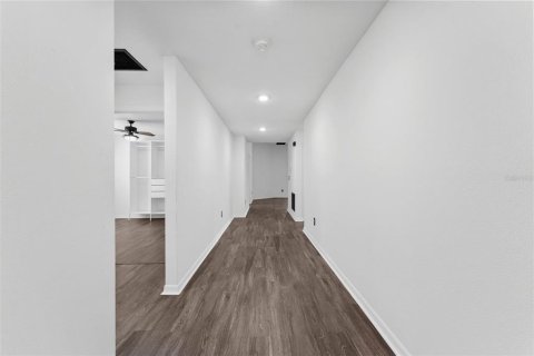 Villa ou maison à louer à Sun City Center, Floride: 4 chambres, 173.63 m2 № 2431935 - photo 6