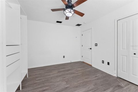 Villa ou maison à louer à Sun City Center, Floride: 4 chambres, 173.63 m2 № 2431935 - photo 25