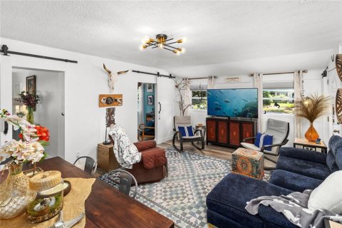 House in Keystone Heights, Florida 4 bedrooms, 191.19 sq.m. № 1869429 - photo 28