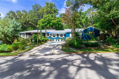 House in Keystone Heights, Florida 4 bedrooms, 191.19 sq.m. № 1869429 - photo 1