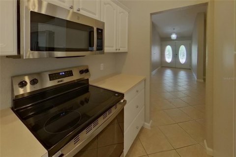 Villa ou maison à louer à Largo, Floride: 4 chambres, 249.63 m2 № 2385961 - photo 8