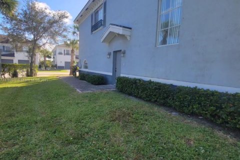 Touwnhouse à vendre à Lauderhill, Floride: 3 chambres, 126.35 m2 № 1712429 - photo 6