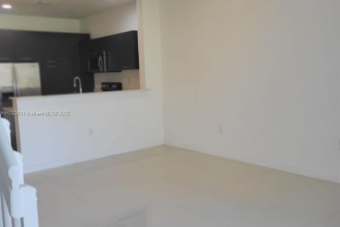 Touwnhouse à vendre à Lauderhill, Floride: 3 chambres, 126.35 m2 № 1712429 - photo 7