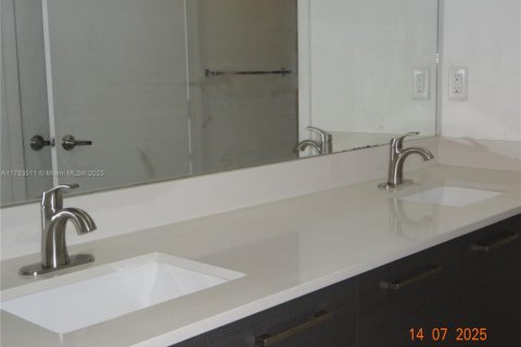 Touwnhouse à vendre à Lauderhill, Floride: 3 chambres, 126.35 m2 № 1712429 - photo 26