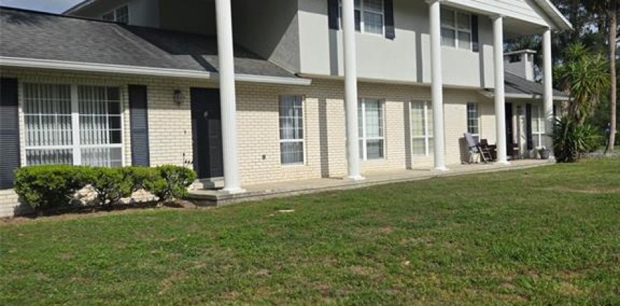 Townhouse in Ocala, Florida 3 bedrooms, 167.22 sq.m. № 2213680
