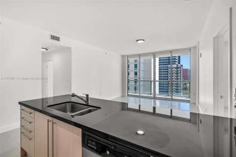 Condominio en venta en Miami, Florida, 2 dormitorios, 94.11 m2 № 1633970 - foto 5
