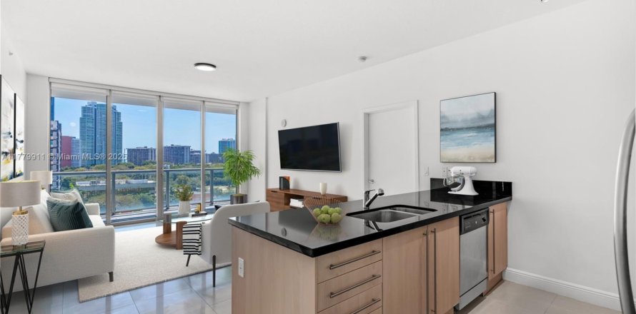 Condominio en Miami, Florida, 2 dormitorios № 1633970