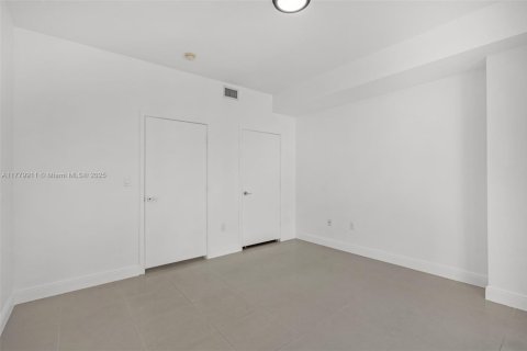 Condominio en venta en Miami, Florida, 2 dormitorios, 94.11 m2 № 1633970 - foto 19