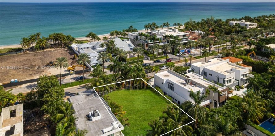 Land in Golden Beach, Florida № 1967431